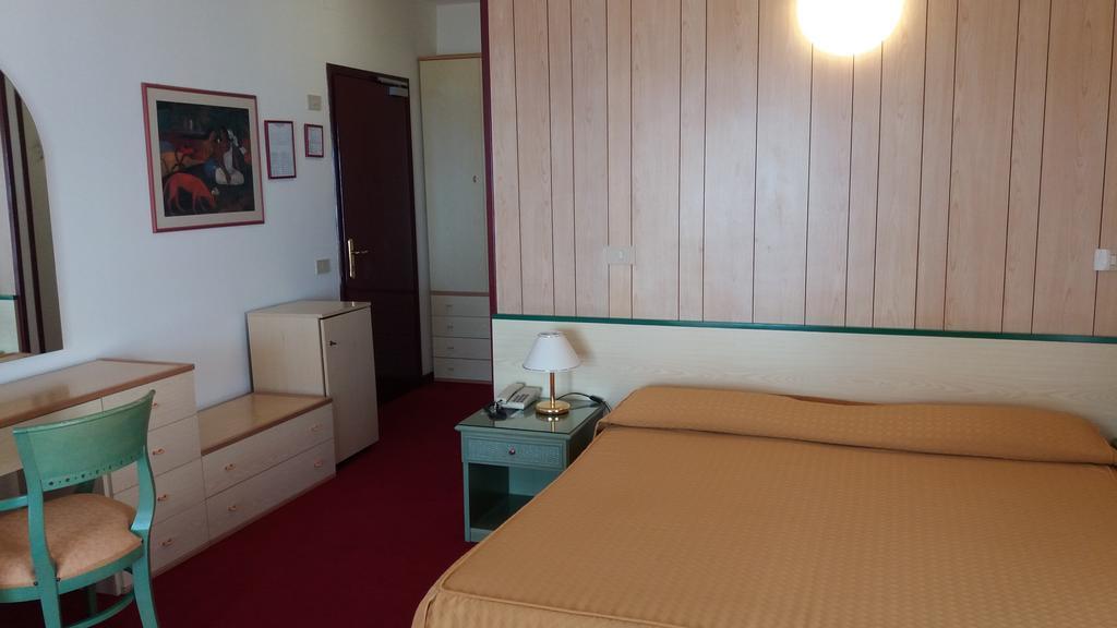 Hotel Majestic Lido di Jesolo Dış mekan fotoğraf